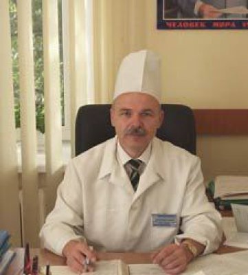 Завідувач кафедри 2001 - 2006, д.мед.н., професор В.О. Шапринський